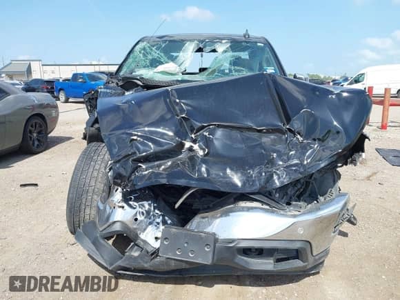 2022 Chevrolet Silverado 1500 LT z VIN 1GCPWCED0NZ201765, wystawiony jako IAAI lot #42423674 z przebiegiem 40 001 mil mil oraz . Historia ofert i sprzedaży dostępna na DreamBid. Obrazek 12.