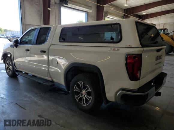 ✅ 2020 GMC Sierra 1500 • VIN: 1GTR9AEFXLZ229768 • Лот: 80072765. Опубликован ранее на Copart с пробегом 72 902 миль. Бесплатный доступ к архиву аукционных продаж из США и подробный отчёт об истории автомобиля на DreamBid. Изображение 2.