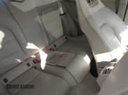 ✅ 2013 Mercedes-Benz C 250 • VIN: WDDGJ4HB9DF970401 • Lot: 41981575. Wystawiony na IAAI z przebiegiem 152 080 mil. Bezpłatny archiwum sprzedaży aukcyjnych z USA i szczegółowy raport historii pojazdu na DreamBid. Zdjęcie 8.