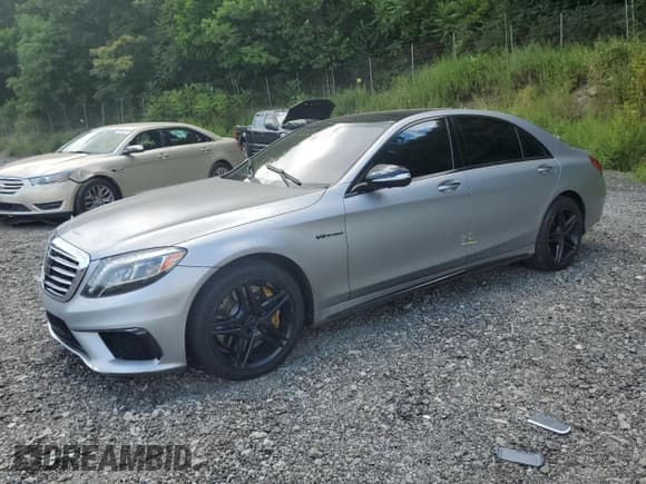 ✅ 2015 Mercedes-Benz S 63 AMG • VIN: WDDUG7JB3FA105713 • Lot: 66069605. Listed on Copart with 88,985 mi. Free auction sales archive from the USA and detailed vehicle history report at DreamBid. Image 1.