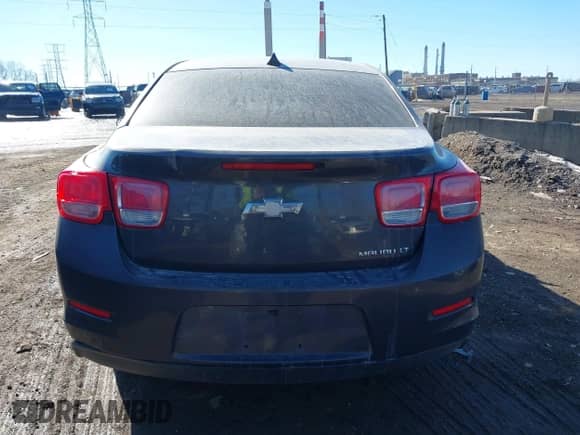 2013 Chevrolet Malibu LT z VIN 1G11E5SA4DF255089, wystawiony jako IAAI lot #41376450 z przebiegiem 159 824 mil mil oraz . Historia ofert i sprzedaży dostępna na DreamBid. Obrazek 16.