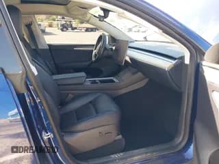 ✅ 2022 Tesla Model Y Long Range • VIN: 7SAYGDEE3NA019970 • Lot: 43505803. Listed on IAAI with 94,228 mi. Free auction sales archive from the USA and detailed vehicle history report at DreamBid. Image 5.