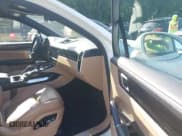 ✅ 2019 Porsche Cayenne Turbo • VIN: WP1AF2AY1KDA80728 • Lot: 42262855. Listed on IAAI with 89,898 mi. Free auction sales archive from the USA and detailed vehicle history report at DreamBid. Image 5.