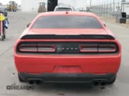 ✅ 2015 Dodge Challenger R/T Scat Pack • VIN: 2C3CDZFJXFH717262 • Lot: 70892945. Wystawiony na Copart z przebiegiem 180 542 mil. Bezpłatny archiwum sprzedaży aukcyjnych z USA i szczegółowy raport historii pojazdu na DreamBid. Zdjęcie 6.