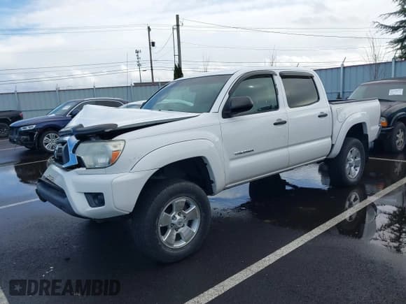 ✅ 2012 Toyota Tacoma PreRunner • VIN: 5TFJX4GN3CX006864 • Лот: 41592241. Опубликован ранее на IAAI с пробегом 153 292 миль. Бесплатный доступ к архиву аукционных продаж из США и подробный отчёт об истории автомобиля на DreamBid. Изображение 17.
