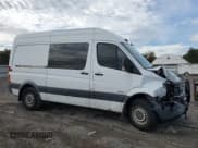 ✅ 2016 Mercedes-Benz Sprinter Cargo • VIN: WD3PE7DD4GP265277 • Lot: 86433995. Wystawiony na Copart z przebiegiem Nie podano. Bezpłatny archiwum sprzedaży aukcyjnych z USA i szczegółowy raport historii pojazdu na DreamBid. Zdjęcie 4.