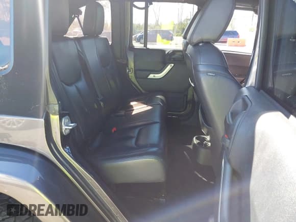 ✅ 2018 Jeep Wrangler Unlimited Rubicon Recon • VIN: 1C4HJWFG1JL840294 • Lot: 41775967. Listed on IAAI with 108,241 mi. Free auction sales archive from the USA and detailed vehicle history report at DreamBid. Image 8.