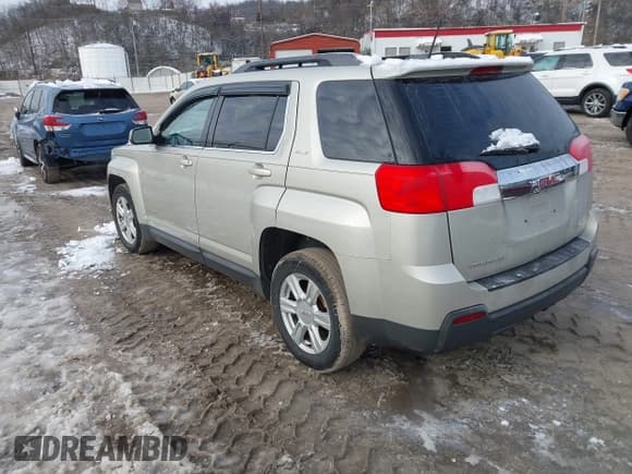 ✅ 2015 GMC Terrain SLE • VIN: 2GKFLWEKXF6359536 • Lot: 43823423. Wystawiony na IAAI z przebiegiem 83 328 mil. Bezpłatny archiwum sprzedaży aukcyjnych z USA i szczegółowy raport historii pojazdu na DreamBid. Zdjęcie 3.