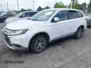 2016 Mitsubishi Outlander SE z VIN JA4AZ3A31GZ015790, wystawiony jako IAAI lot #42131804 z przebiegiem 298 900 mil mil oraz . Historia ofert i sprzedaży dostępna na DreamBid. Obrazek 2.