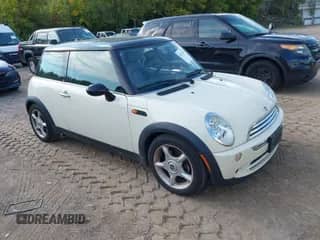 2006 MINI Hardtop с VIN WMWRC33556TK68182, выставлен на аукционе IAAI как лот 43202798 с пробегом 112 461 миль миль и . История ставок и продаж доступна на DreamBid. Изображение 1.