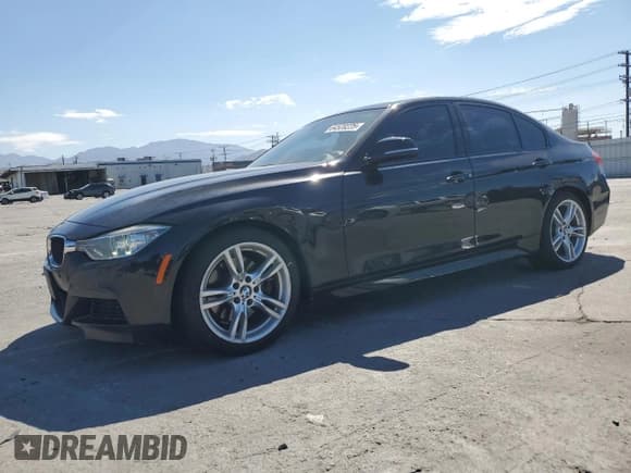 ✅ 2013 BMW 3 Series 328i • VIN: WBA3C1C52DF435345 • Лот: 64520225. Опубликован ранее на Copart с пробегом 83 992 миль. Бесплатный доступ к архиву аукционных продаж из США и подробный отчёт об истории автомобиля на DreamBid. Изображение 1.