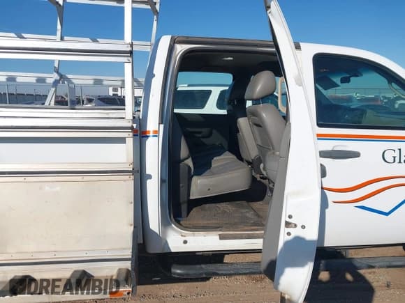 ✅ 2013 Chevrolet Silverado 2500HD Work Truck • VIN: 1GC1CVCG4DF218432 • Лот: 43450483. Опубликован ранее на IAAI с пробегом 149 851 миль. Бесплатный доступ к архиву аукционных продаж из США и подробный отчёт об истории автомобиля на DreamBid. Изображение 8.