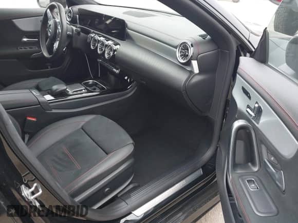 2023 Mercedes-Benz CLA 250 с VIN W1K5J4GBXPN383529, выставлен на аукционе IAAI как лот 42273185 с пробегом 20 829 миль миль и . История ставок и продаж доступна на DreamBid. Изображение 5.