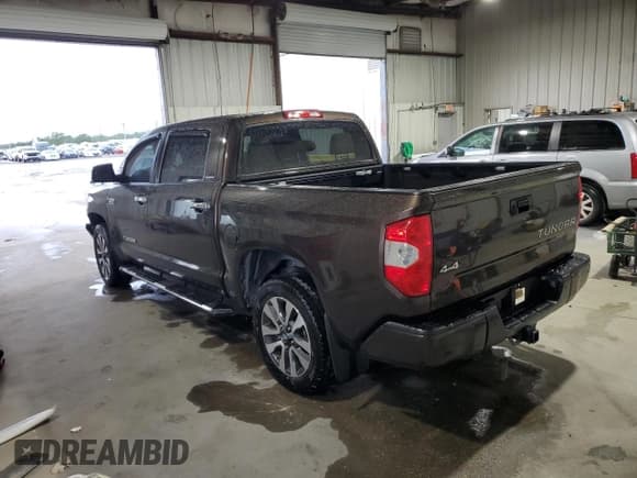 ✅ 2018 Toyota Tundra SR5 • VIN: 5TFHW5F13JX696540 • Lot: 56061265. Listed on Copart with 97,300 mi. Free auction sales archive from the USA and detailed vehicle history report at DreamBid. Image 2.