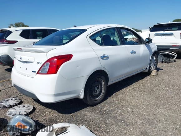 ✅ 2015 Nissan Versa SV • VIN: 3N1CN7AP4FL811558 • Lot: 43530550. Listed on IAAI with Not provided. Free auction sales archive from the USA and detailed vehicle history report at DreamBid. Image 4.