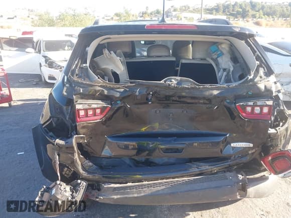 ✅ 2018 Jeep Compass Latitude • VIN: 3C4NJCBB9JT500309 • Lot: 43635319. Wystawiony na IAAI z przebiegiem 98 119 mil. Bezpłatny archiwum sprzedaży aukcyjnych z USA i szczegółowy raport historii pojazdu na DreamBid. Zdjęcie 17.