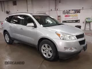 ✅ 2011 Chevrolet Traverse 1LT • VIN: 1GNKVGED8BJ171212 • Lot: 43311339. Wystawiony na IAAI z przebiegiem 174 479 mil. Bezpłatny archiwum sprzedaży aukcyjnych z USA i szczegółowy raport historii pojazdu na DreamBid. Zdjęcie 1.