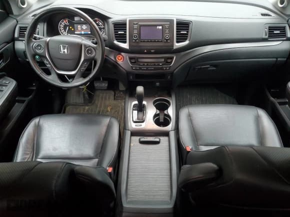 ✅ 2017 Honda Ridgeline RTL • VIN: 5FPYK3F59HB037943 • Lot: 81380275. Wystawiony na Copart z przebiegiem 64 162 mil. Bezpłatny archiwum sprzedaży aukcyjnych z USA i szczegółowy raport historii pojazdu na DreamBid. Zdjęcie 8.