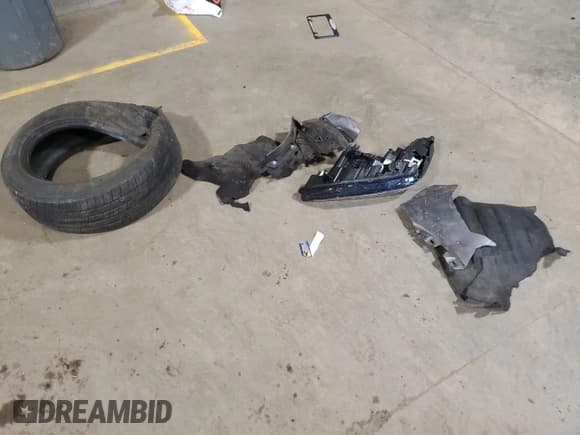 ✅ 2024 Acura MDX • VIN: 5J8YE1H34RL004459 • Lot: 63688105. Wystawiony na Copart z przebiegiem 27 055 mil. Bezpłatny archiwum sprzedaży aukcyjnych z USA i szczegółowy raport historii pojazdu na DreamBid. Zdjęcie 13.