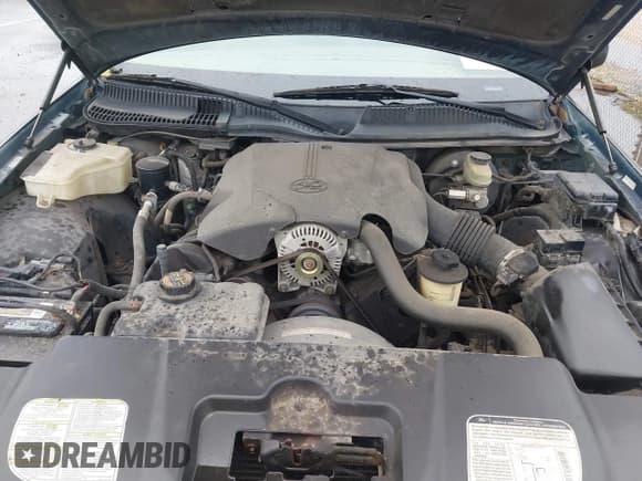 ✅ 2000 Lincoln Town Car Executive • VIN: 1LNHM81WXYY808762 • Lot: 43272527. Wystawiony na IAAI z przebiegiem 158 219 mil. Bezpłatny archiwum sprzedaży aukcyjnych z USA i szczegółowy raport historii pojazdu na DreamBid. Zdjęcie 10.