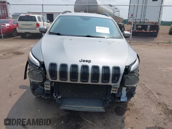 ✅ 2016 Jeep Cherokee Limited • VIN: 1C4PJMDS5GW354070 • Lot: 39934374. Wystawiony na IAAI z przebiegiem 74 985 mil. Bezpłatny archiwum sprzedaży aukcyjnych z USA i szczegółowy raport historii pojazdu na DreamBid. Zdjęcie 6.