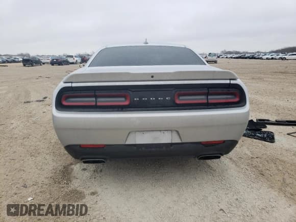 ✅ 2021 Dodge Challenger R/T • VIN: 2C3CDZBT1MH601601 • Lot: 39431493. Wystawiony na Copart z przebiegiem 19 148 mil. Bezpłatny archiwum sprzedaży aukcyjnych z USA i szczegółowy raport historii pojazdu na DreamBid. Zdjęcie 6.