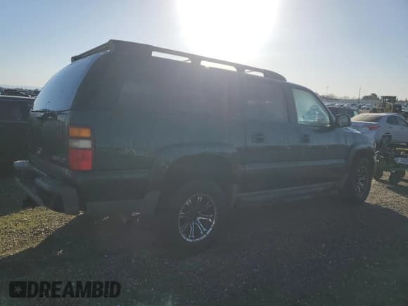 ✅ 2003 Chevrolet Suburban LS • VIN: 3GNFK16Z83G204813 • Лот: 44019015. Опубликован ранее на Copart с пробегом 192 323 миль. Бесплатный доступ к архиву аукционных продаж из США и подробный отчёт об истории автомобиля на DreamBid. Изображение 3.