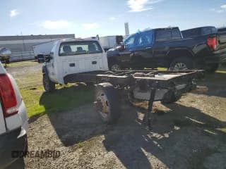 ✅ 2012 Ford F-550 XL • VIN: 1FDUF5GT4CEB08153 • Lot: 88821575. Wystawiony na Copart z przebiegiem 105 014 mil. Bezpłatny archiwum sprzedaży aukcyjnych z USA i szczegółowy raport historii pojazdu na DreamBid. Zdjęcie 2.