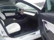 ✅ 2019 Tesla Model 3 Long Range • VIN: 5YJ3E1EB0KF487607 • Lot: 43742331. Wystawiony na IAAI z przebiegiem 65 449 mil. Bezpłatny archiwum sprzedaży aukcyjnych z USA i szczegółowy raport historii pojazdu na DreamBid. Zdjęcie 5.