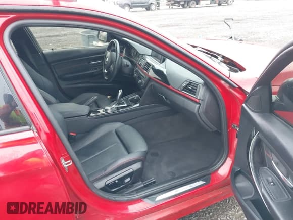 ✅ 2014 BMW 3 Series 328d xDrive • VIN: WBA3D5C53EKX96810 • Lot: 41085508. Listed on IAAI with 144,251 mi. Free auction sales archive from the USA and detailed vehicle history report at DreamBid. Image 5.