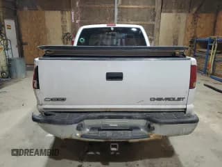 ✅ 2002 Chevrolet S-10 LS • VIN: 1GCDT19W528236413 • Лот: 49250775. Опубликован ранее на Copart с пробегом 189 386 миль. Бесплатный доступ к архиву аукционных продаж из США и подробный отчёт об истории автомобиля на DreamBid. Изображение 6.