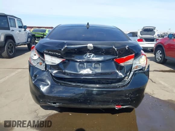 ✅ 2013 Hyundai Elantra GLS • VIN: KMHDH4AE4DU765489 • Lot: 43574109. Wystawiony na IAAI z przebiegiem 244 675 mil. Bezpłatny archiwum sprzedaży aukcyjnych z USA i szczegółowy raport historii pojazdu na DreamBid. Zdjęcie 16.