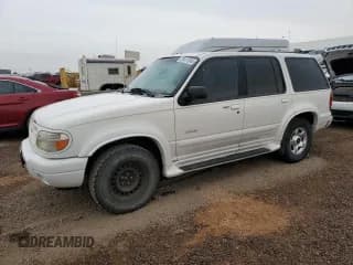 ✅ 2000 Ford Explorer • VIN: 1FMZU75E5YZA76437 • Lot: 70411545. Wystawiony na Copart z przebiegiem 222 353 mil. Bezpłatny archiwum sprzedaży aukcyjnych z USA i szczegółowy raport historii pojazdu na DreamBid. Zdjęcie 1.