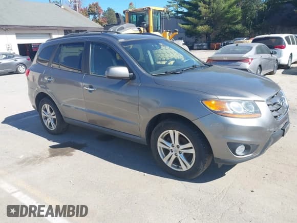 ✅ 2011 Hyundai Santa Fe Limited • VIN: 5XYZKDAG8BG082156 • Lot: 43328593. Listed on IAAI with 186,171 mi. Free auction sales archive from the USA and detailed vehicle history report at DreamBid. Image 1.
