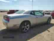 2014 Dodge Challenger SXT z VIN 2C3CDYAG0EH139872, wystawiony jako Copart lot #68122374 z przebiegiem 113 207 mil mil oraz Szkoda całkowita • Salvage title. Historia ofert i sprzedaży dostępna na DreamBid. Obrazek 3.