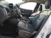 ✅ 2021 Jeep Cherokee Latitude Lux • VIN: 1C4PJMMX1MD158503 • Lot: 83851155. Wystawiony na Copart z przebiegiem 15 797 mil. Bezpłatny archiwum sprzedaży aukcyjnych z USA i szczegółowy raport historii pojazdu na DreamBid. Zdjęcie 7.