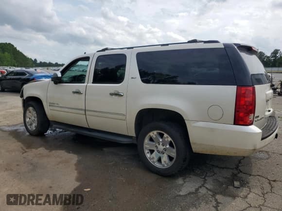 ✅ 2011 GMC Yukon XL SLT • VIN: 1GKS1KE08BR332748 • Lot: 57315945. Listed on Copart with 258,181 mi. Free auction sales archive from the USA and detailed vehicle history report at DreamBid. Image 2.