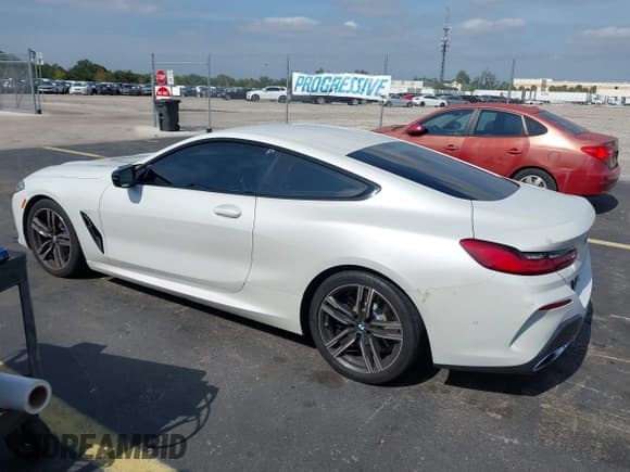 ✅ 2023 BMW 8 Series 840i • VIN: WBAAE2C04PCK62025 • Lot: 43605196. Listed on IAAI with 51,010 mi. Free auction sales archive from the USA and detailed vehicle history report at DreamBid. Image 3.