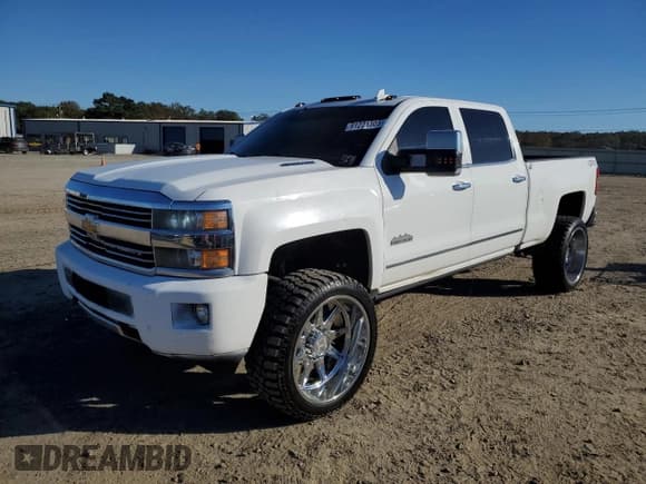 ✅ 2015 Chevrolet Silverado 2500HD High Country • VIN: 1GC1KXE80FF680784 • Lot: 91221305. Listed on Copart with 275,550 mi. Free auction sales archive from the USA and detailed vehicle history report at DreamBid. Image 1.