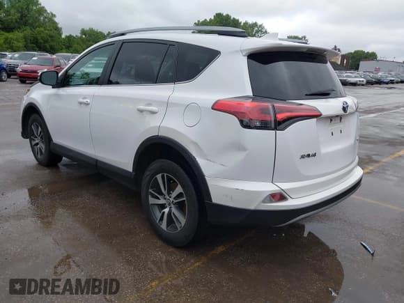 ✅ 2018 Toyota RAV4 XLE • VIN: 2T3WFREVXJW444968 • Lot: 42299924. Listed on IAAI with 99,906 mi. Free auction sales archive from the USA and detailed vehicle history report at DreamBid. Image 3.