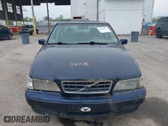 ✅ 2000 Volvo S70 • VIN: YV1LS56D8Y2627201 • Lot: 42287057. Wystawiony na IAAI z przebiegiem 203 975 mil. Bezpłatny archiwum sprzedaży aukcyjnych z USA i szczegółowy raport historii pojazdu na DreamBid. Zdjęcie 6.