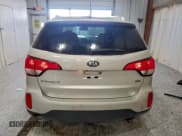 ✅ 2014 Kia Sorento LX • VIN: 5XYKTDA62EG520910 • Lot: 93643925. Wystawiony na Copart z przebiegiem Nie podano. Bezpłatny archiwum sprzedaży aukcyjnych z USA i szczegółowy raport historii pojazdu na DreamBid. Zdjęcie 6.