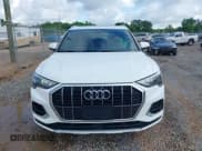 ✅ 2020 Audi Q3 Premium • VIN: WA1AECF31L1052769 • Lot: 42233376. Wystawiony na IAAI z przebiegiem 84 575 mil. Bezpłatny archiwum sprzedaży aukcyjnych z USA i szczegółowy raport historii pojazdu na DreamBid. Zdjęcie 13.