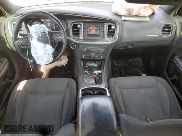 ✅ 2015 Dodge Charger SE • VIN: 2C3CDXBG2FH840116 • Lot: 84744825. Wystawiony na Copart z przebiegiem 193 168 mil. Bezpłatny archiwum sprzedaży aukcyjnych z USA i szczegółowy raport historii pojazdu na DreamBid. Zdjęcie 8.