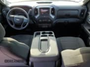 ✅ 2021 Chevrolet Silverado 1500 Custom • VIN: 3GCPYBEK5MG240739 • Lot: 76061864. Wystawiony na Copart z przebiegiem 32 661 mil. Bezpłatny archiwum sprzedaży aukcyjnych z USA i szczegółowy raport historii pojazdu na DreamBid. Zdjęcie 8.