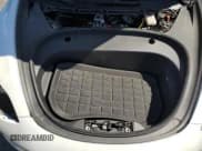 ✅ 2023 Tesla Model 3 • VIN: 5YJ3E1EA1PF665006 • Lot: 55975005. Wystawiony na Copart z przebiegiem 19 911 mil. Bezpłatny archiwum sprzedaży aukcyjnych z USA i szczegółowy raport historii pojazdu na DreamBid. Zdjęcie 11.