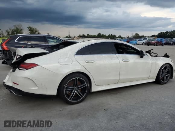 ✅ 2022 Mercedes-Benz CLS 450 • VIN: W1K2J5KB4NA094411 • Lot: 83648134. Wystawiony na Copart z przebiegiem Nie podano. Bezpłatny archiwum sprzedaży aukcyjnych z USA i szczegółowy raport historii pojazdu na DreamBid. Zdjęcie 3.