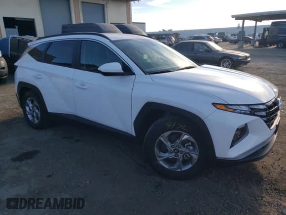 ✅ 2024 Hyundai Tucson SEL • VIN: 5NMJB3DE2RH422046 • Lot: 78544374. Wystawiony na Copart z przebiegiem 10 173 mil. Bezpłatny archiwum sprzedaży aukcyjnych z USA i szczegółowy raport historii pojazdu na DreamBid. Zdjęcie 4.