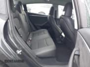 ✅ 2025 Tesla Model 3 Long Range • VIN: 5YJ3E1EB6SF878888 • Lot: 41451317. Wystawiony na IAAI z przebiegiem 732 mil. Bezpłatny archiwum sprzedaży aukcyjnych z USA i szczegółowy raport historii pojazdu na DreamBid. Zdjęcie 8.