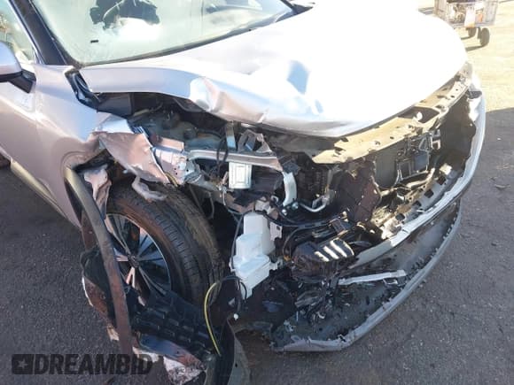 ✅ 2022 Nissan Rogue SV • VIN: JN8BT3BA1NW042712 • Lot: 43449596. Listed on IAAI with 37,024 mi. Free auction sales archive from the USA and detailed vehicle history report at DreamBid. Image 6.